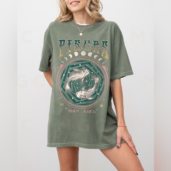 Comfort Colors Pisces Zodiac Astrology Celestial Distressed Graphic Tee - Picture 6 of 10